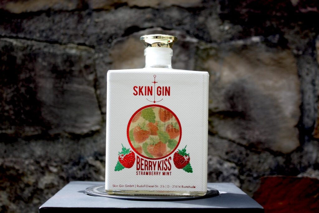 Skin Gin Berry Kiss Strawberry Mint