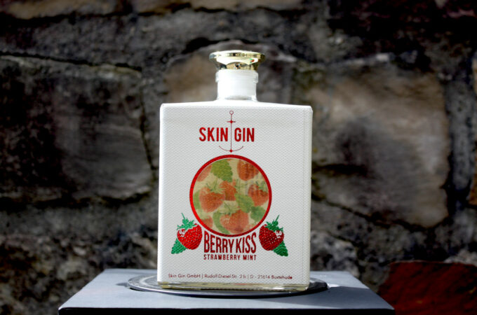 Skin Gin Berry Kiss Strawberry Mint